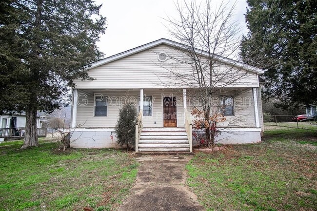 property at 521 N Chamberlain Ave