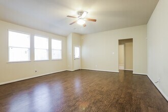 23703 Maple View Dr in Spring, TX - Building Photo - Building Photo