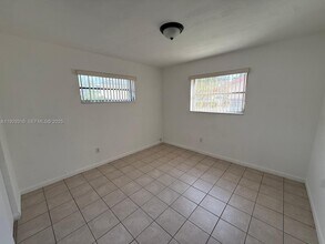 6600 SW 84th St in Miami, FL - Building Photo - Building Photo