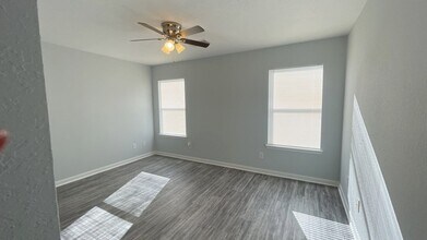 12211 Windsor Bay Ct in Tomball, TX - Building Photo - Building Photo