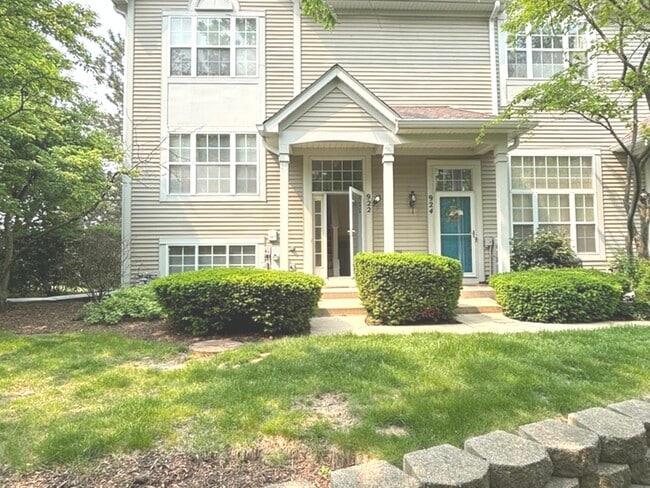 property at 922 Darla Ct
