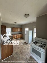 426 W 9th Ave in Oshkosh, WI - Building Photo - Building Photo