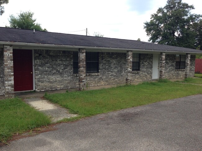 15724 Cook Rd, Unit A in Biloxi, MS - Building Photo - Building Photo
