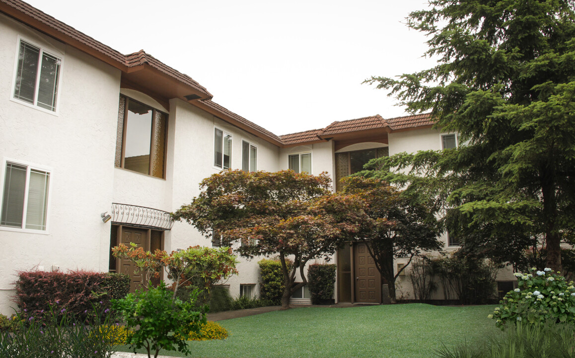 Los Altos Apartments in Tacoma, WA - Foto de edificio