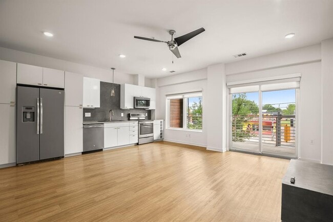 property at 4361 S Congress Ave