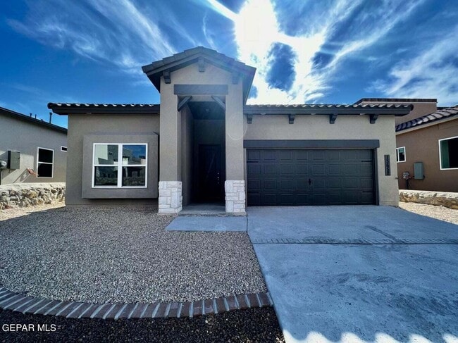 13652 Glen Vista Ln in Horizon City, TX - Building Photo - Building Photo