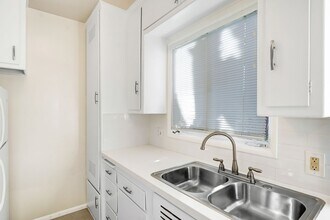 Wonder Palms Apartments in Santa Monica, CA - Building Photo - Building Photo