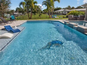 724 NW Spruce Ridge Dr in Stuart, FL - Building Photo - Building Photo