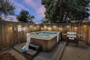 2945 S Zurich Ct in Denver, CO - Building Photo