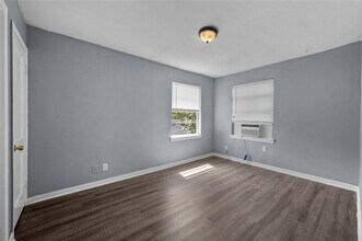 1919 McDuffie St in Houston, TX - Building Photo - Building Photo