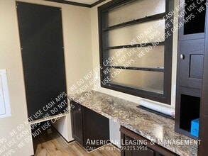 3405 Landrey Ct in Nederland, TX - Building Photo - Building Photo