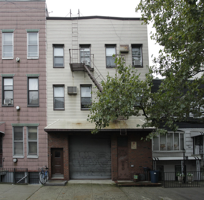 182 Jackson St in Brooklyn, NY - Building Photo - Building Photo