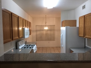 2052 Jade Creek St in Las Vegas, NV - Building Photo - Building Photo