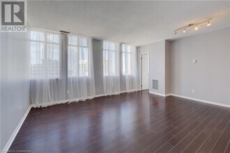 36 James St S in Hamilton, ON - Building Photo - Building Photo