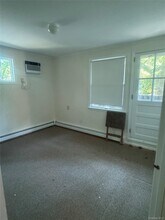 7 Dickinson Ave in East Northport, NY - Building Photo - Building Photo