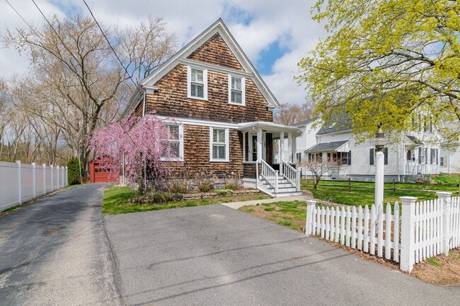 44 Custer St in Rockland, MA - Building Photo - Building Photo