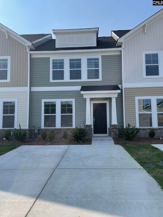 326 Woodcock Dr in Columbia, SC - Building Photo