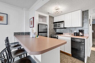 2310 N Ocean Blvd in Myrtle Beach, SC - Building Photo - Building Photo