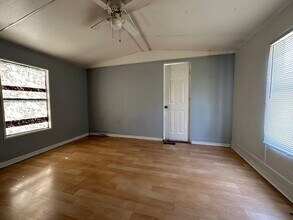 7238 Halima Rd in Dover, FL - Building Photo - Building Photo