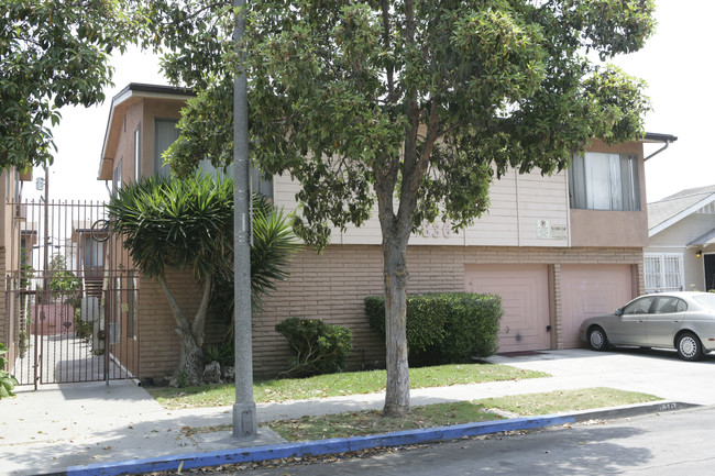 836 Gardenia Ave in Long Beach, CA - Building Photo - Building Photo