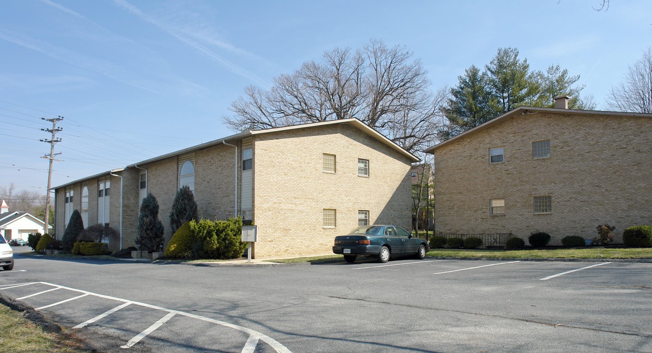 Oak Court Apartments in Bel Air, MD - Building Photo