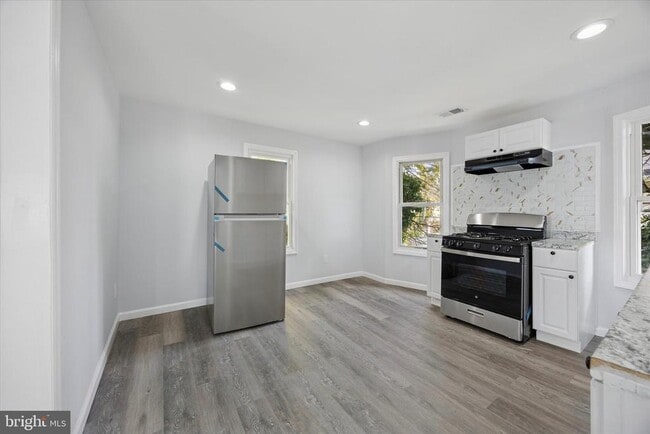 566 Rutherford Ave in Trenton, NJ - Building Photo - Building Photo