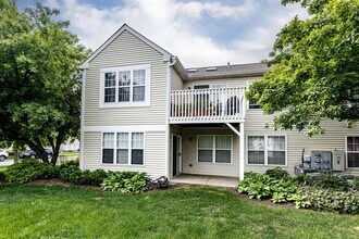 2211 Waterleaf Ct in Naperville, IL - Building Photo - Building Photo