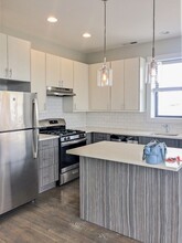 2620 N Rockwell St, Unit 2626-3F in Chicago, IL - Foto de edificio - Building Photo