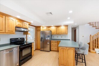 66 Coakley Rd in Portsmouth, NH - Building Photo - Building Photo