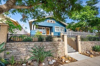 2422 J St in San Diego, CA - Building Photo - Building Photo