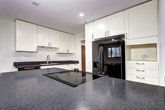 600 Manhattan Dr in Boulder, CO - Building Photo - Building Photo