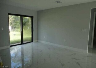 614 Flamingo Ave S in Lehigh Acres, FL - Building Photo - Building Photo