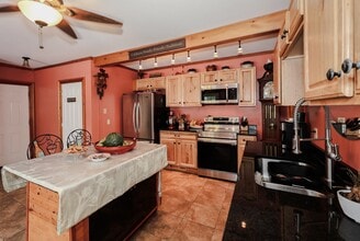 90 Merrimack St in Concord, NH - Building Photo - Building Photo