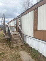 57 Henry Dr in Clyde, NC - Building Photo