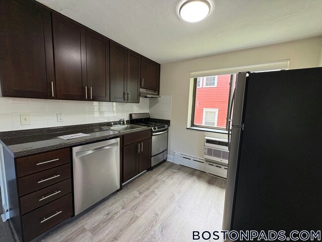 9 Chester St, Unit 28 in Cambridge, MA - Foto de edificio - Building Photo