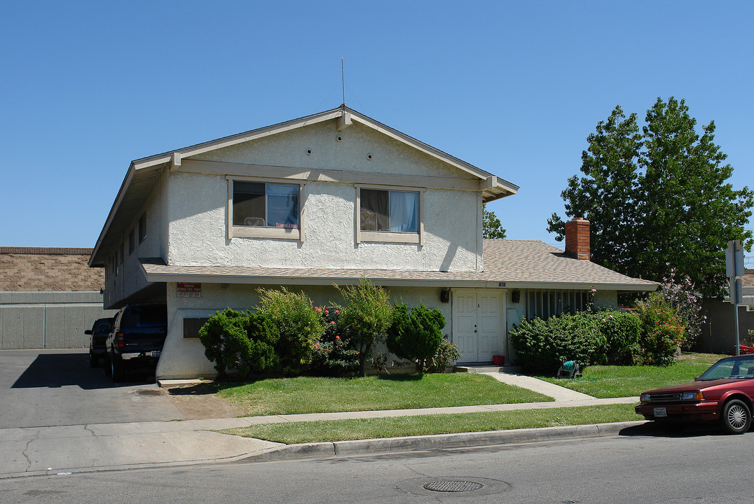 1907 N Highland St in Orange, CA - Foto de edificio