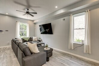 5321 Wakefield St in Philadelphia, PA - Building Photo - Building Photo