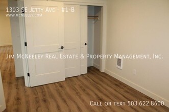 1303 SE Jetty Ave in Warrenton, OR - Foto de edificio - Building Photo