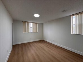 1820 N Lauderdale Ave, Unit 3407 in North Lauderdale, FL - Building Photo - Building Photo