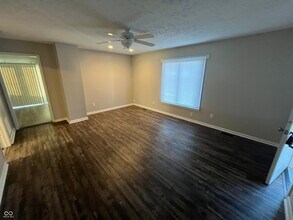 501 E Main St in Greenwood, IN - Building Photo - Building Photo