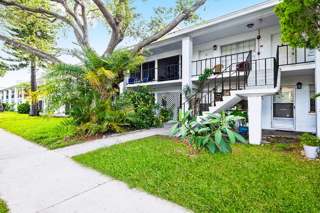 Morning East Condominiums in Clearwater, FL - Building Photo - Building Photo