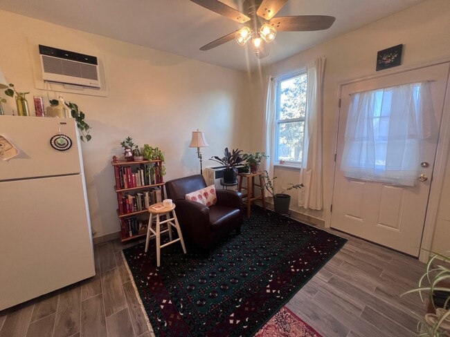 2979 Fairfield Ave, Unit R1 in Bridgeport, CT - Building Photo - Building Photo