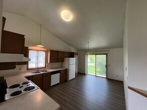 3701-3703 Pintail Dr in Janesville, WI - Building Photo - Building Photo