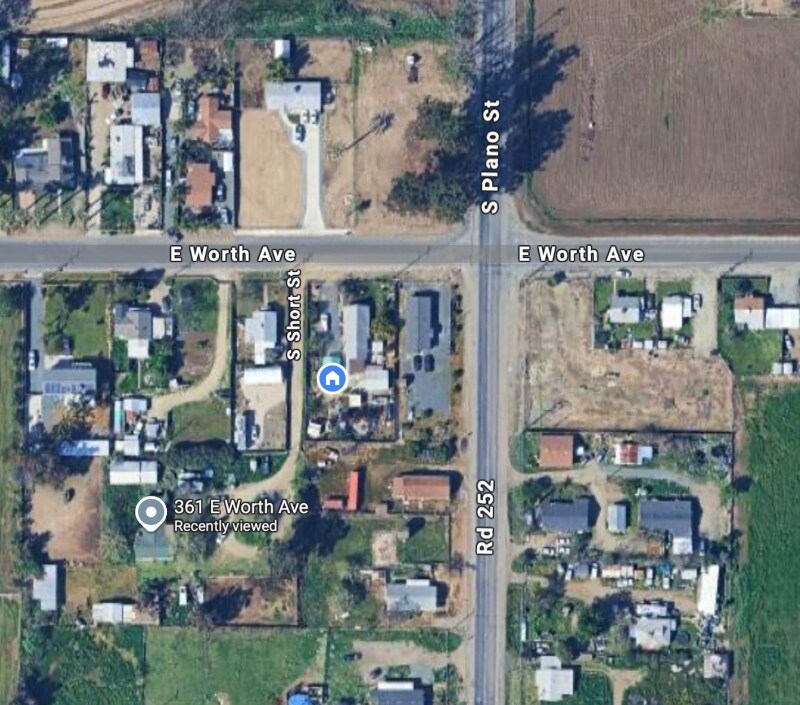 361 E Worth Ave in Porterville, CA - Building Photo