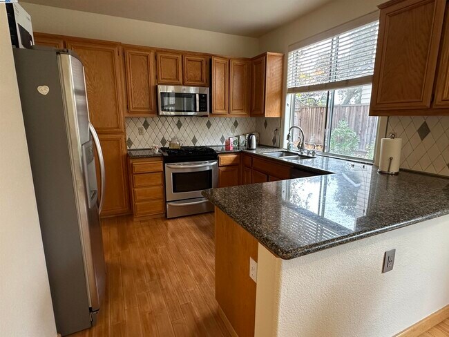 1448 Dumaine St in Concord, CA - Building Photo - Building Photo