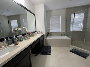 9608 W 34th Ave in Hialeah, FL - Foto de edificio - Building Photo