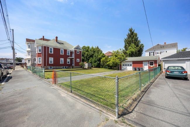 93 Sidney St