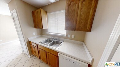 2406 Timberline Dr in Killeen, TX - Building Photo - Building Photo
