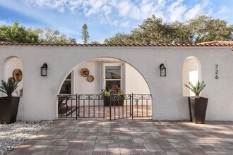 726 Birdsong Ln in Siesta Key, FL - Building Photo - Building Photo