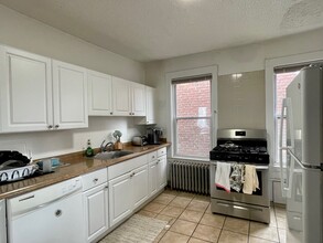 162 Kelton St, Unit 3 in Boston, MA - Building Photo - Building Photo